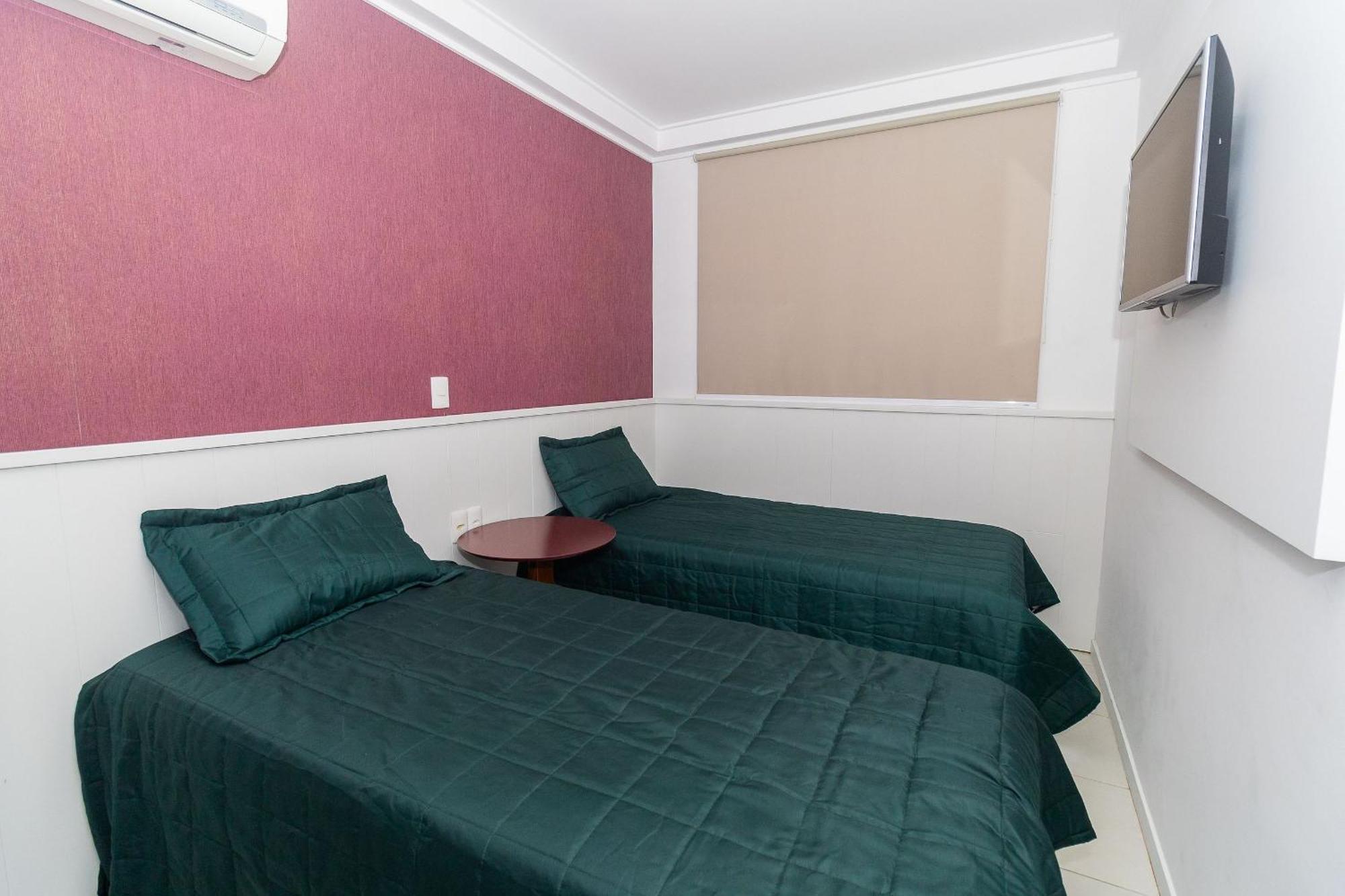 Cardeal 206B - Aconchegante Apartamento Na Praia De Bombas - 2 Dormitorios 5 Pessoas - Bombinhas Buitenkant foto